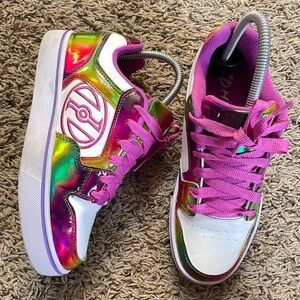 Heelys Motion Plus Skate Shoes Pink Rainbow Youth 5/ Women’s 7‎